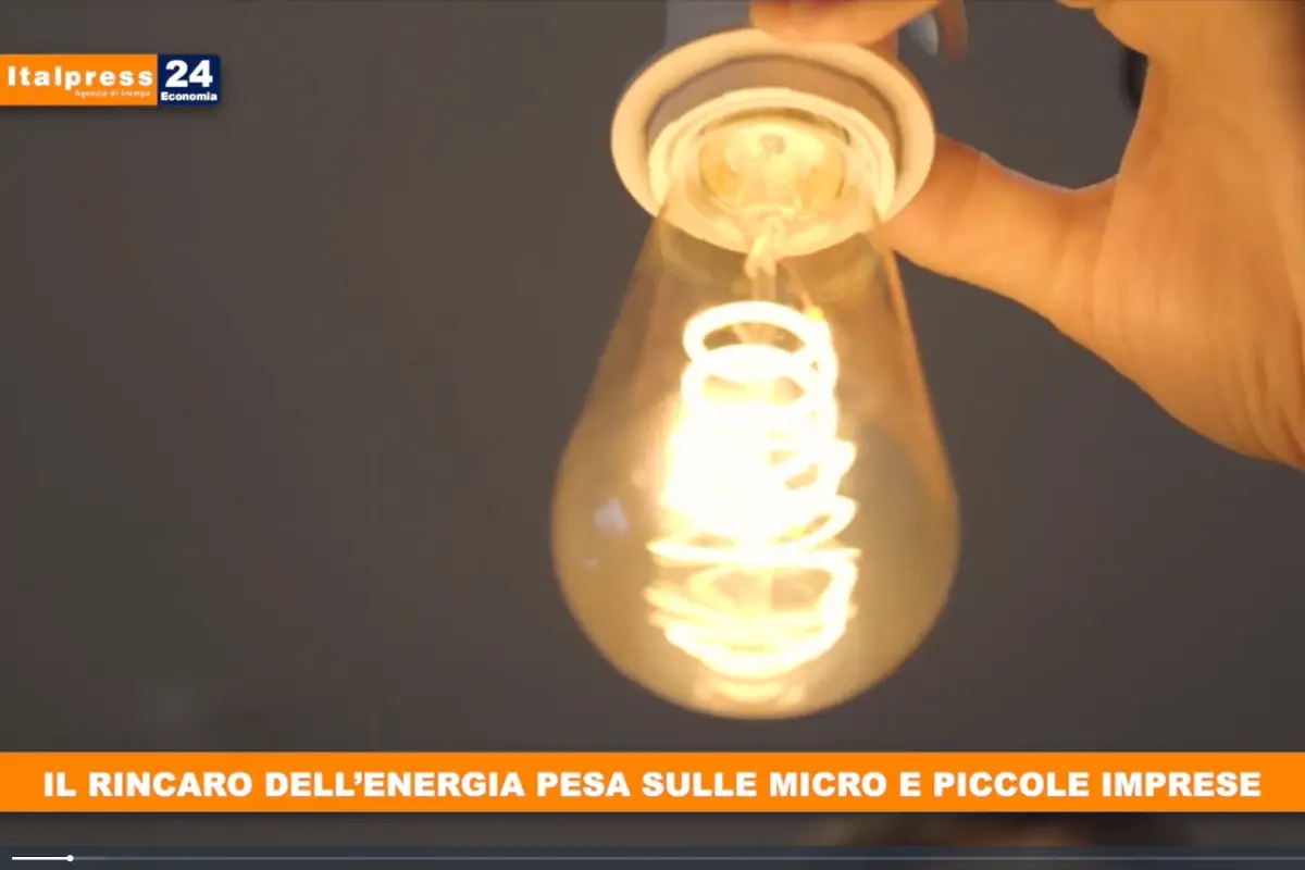 Tg Economia: il rincaro dell'energia pesa sulle piccole e medie imprese [TG Economia]: Il rincaro dell&rsquo;energia pesa sulle micro e piccole imprese